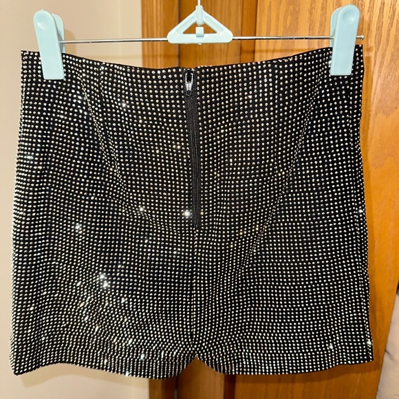 Viral Rhinestone Shorts - Picture 2 of 2